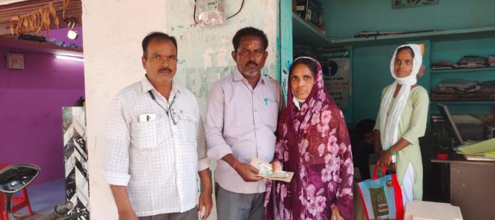 Financial assistance to journalist Narayanas family..