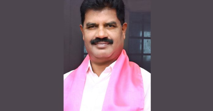 Former MLA Shinde extends Bathukamma greetings