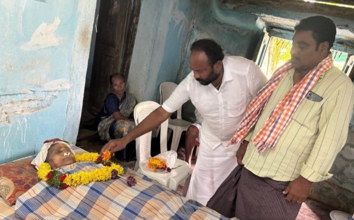 Former Sarpanch Tirupathaiah's wife Kamalamma passes away