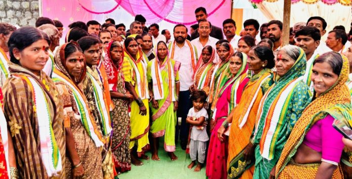 Huge additions to Congress in the presence of MLA Thota..