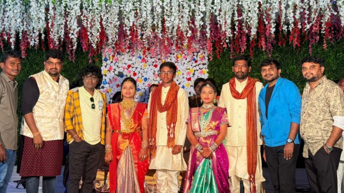 Jabardast artists buzz at Puttu Sari celebrations