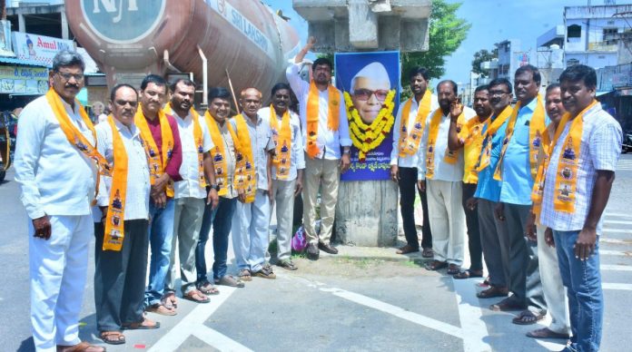 Konda Laxman Bapuji should be declared as the Father of the Nation of Telangana