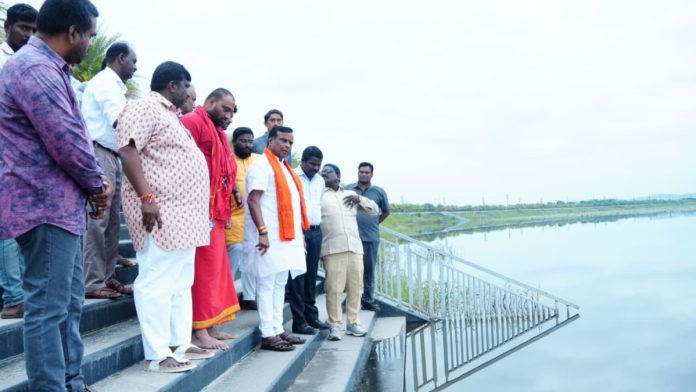 MLA Dhanpal inspects Bathukamma Ghat