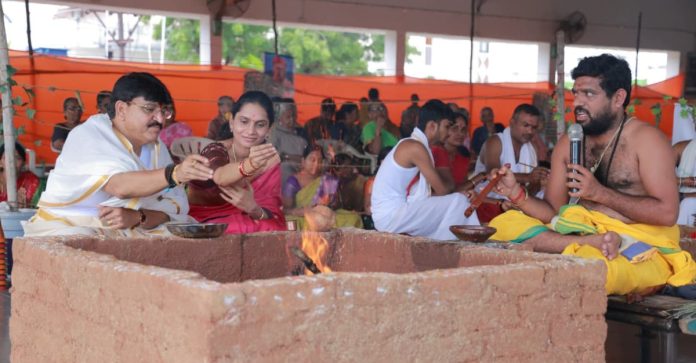 MLA couple participates in Ganpati Navaratri celebrations