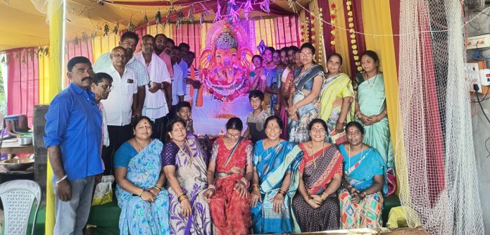 Maha Annadanam under the auspices of Bank Colony