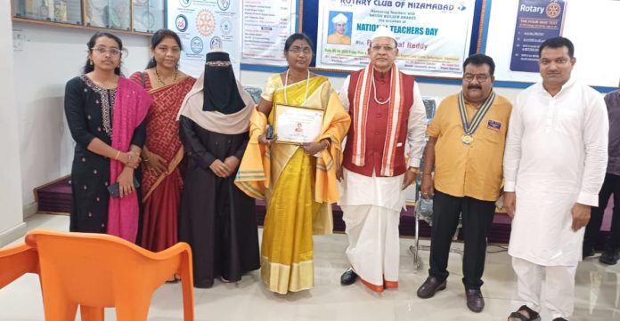 Nation Builder Award for Principal of Jakran Palli Adarsha School..