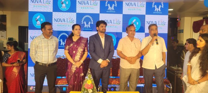 Nova Life Hospital meets with robotic surgery beneficiaries.