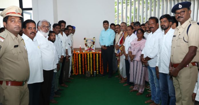 Officially celebrating the birth anniversary of the popular poet Kaloji..