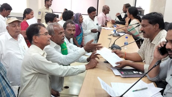 Pending bills of dairy farmers should be paid immediately.