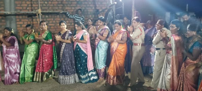 Saddula Bathukamma celebrated in Jannaram..