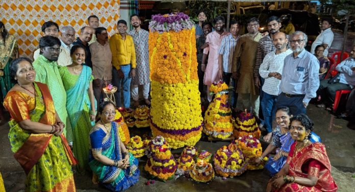 Saddula Bathukamma in Sakinaka..