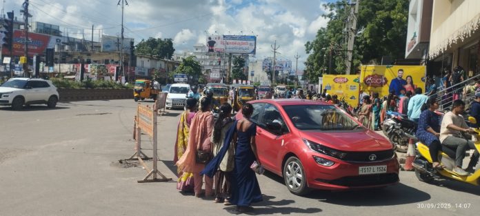 Shopping mall causing traffic problems