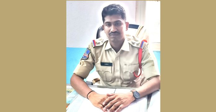 Suicide is not a solution to the problem: SI Sekhar Reddy