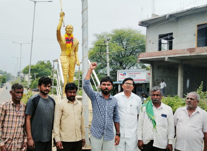 The death anniversary of Veeranari Ailamma is celebrated with great pomp..