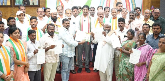 The government works for the welfare of the weaker sections.
