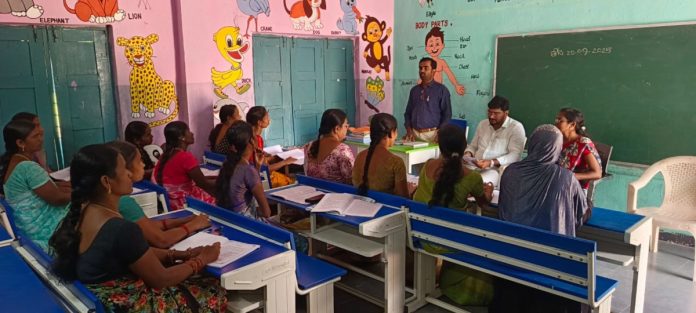Training for volunteers on the Ullas program