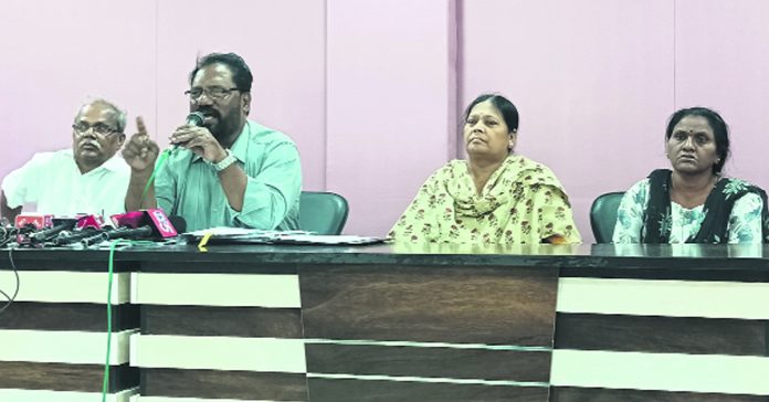 Pension for unmarried girls is being blocked