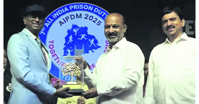 Prisoners should be guided on the right path.