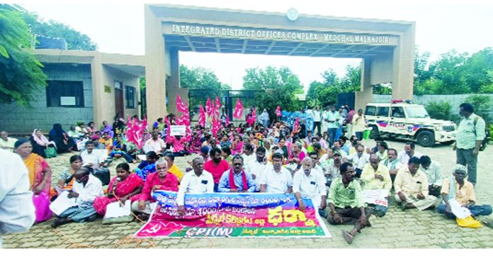 Fight until pensions are given to the poor