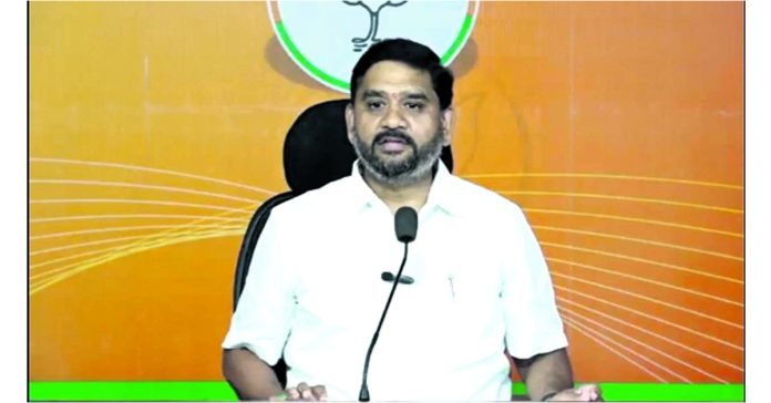 Arogyasri pending bills should be released: Dr. Palvai Harishbabu
