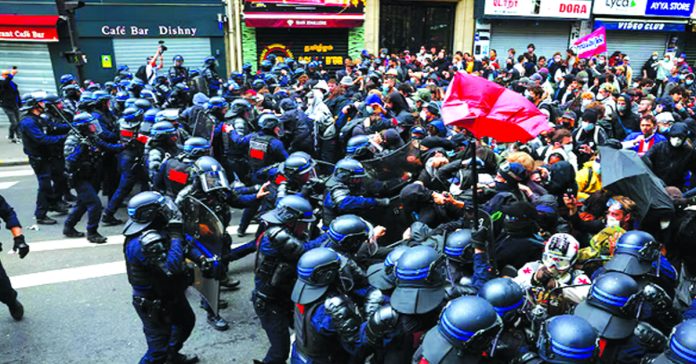 Political crisis in France
