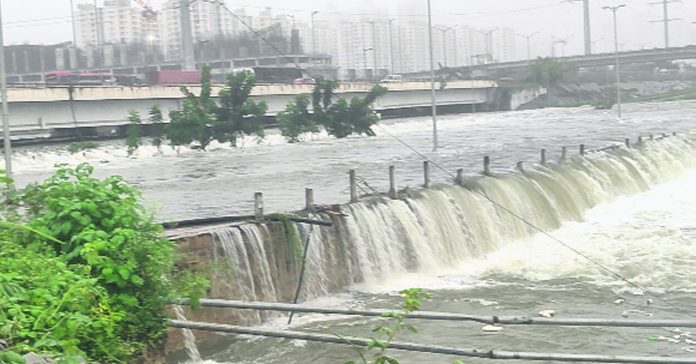 Twin reservoirs like Nindukundal