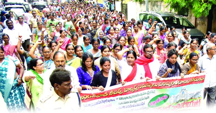 Arrest of Anganwadi workers