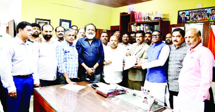 Indefinite shutdown of engineering colleges from 15th
