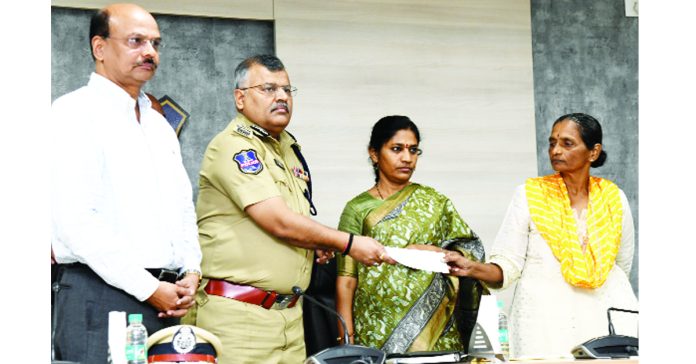 Top Maoist leader surrenders before DGP