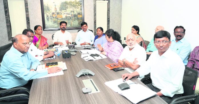 Medaram work should be completed within 100 days.
