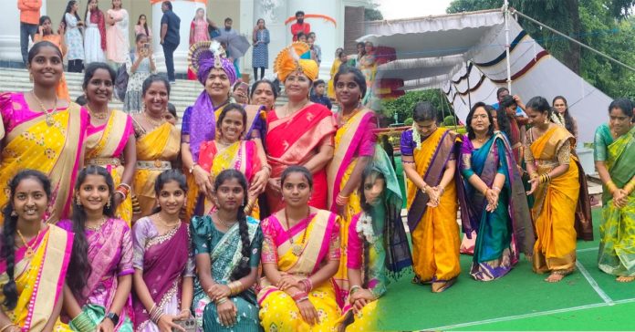 కోలాటం కళ్ళప్రద్శన