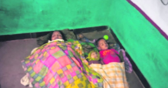 కుటుంబ కలహాలతో..