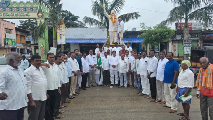 YSRs death anniversary celebrated in grand style..