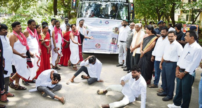 డ్రగ్స్ నిర్మూలనకు నిరంతరం పోరాడాలి