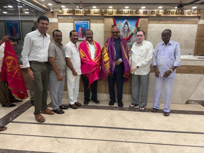 Former Rajya Sabha member TG Venkatesh honoured
