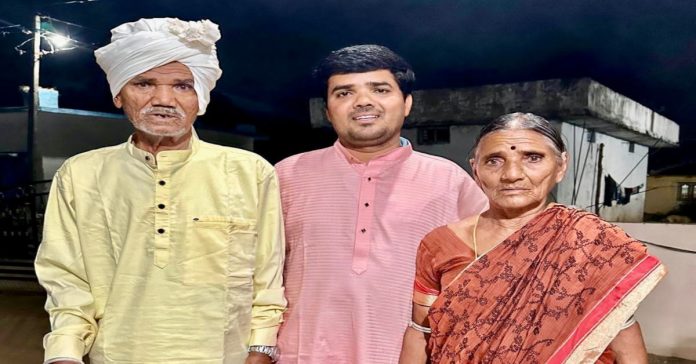 Farmer's child from Tanda to America