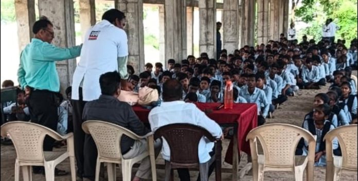 సీపీఆర్ పై 108 సిబ్బంది అవగాహన