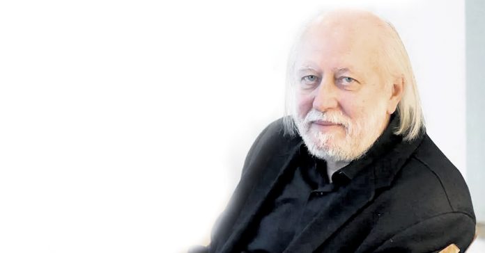 Krasnohaursky wins Nobel Prize in Literature