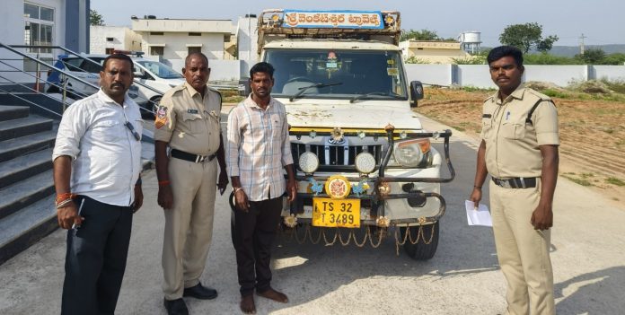 15 quintals of PDS rice seized: In-charge SI Suresh