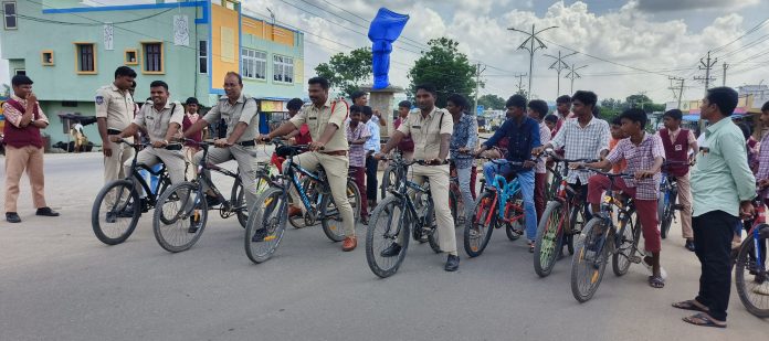The sacrifices of police martyrs are priceless: SI Srinivas The sacrifices of police martyrs are priceless: SI Srinivas