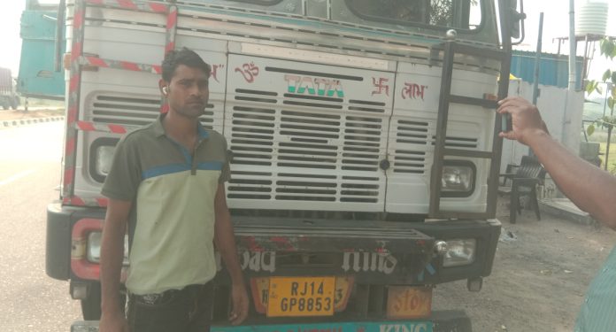 ACB officers raid checkpost