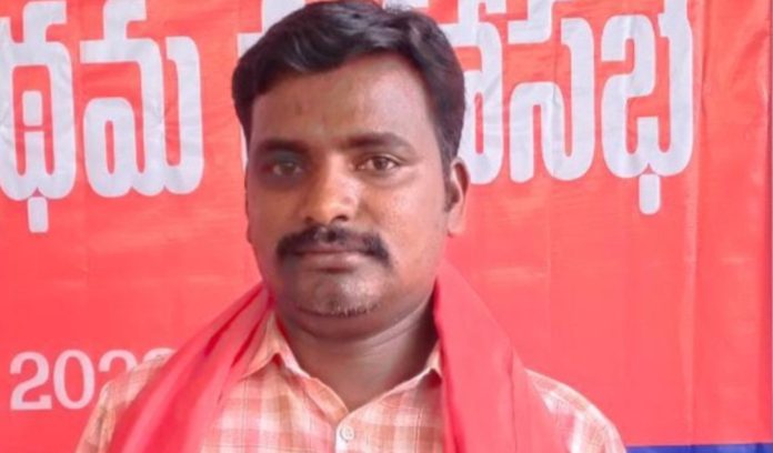 Anganwadi teachers should pay pending bills