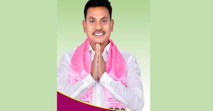 BRS flag unveiled with great pomp: Rega Kantha Rao BRS flag unveiled with great pomp: Rega Kantha Rao