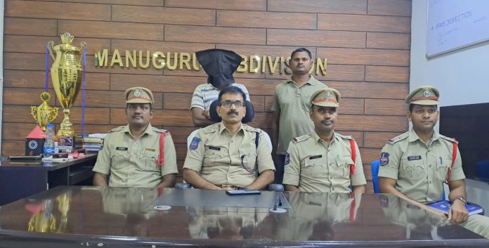 Cannabis seized in Manuguru... Cannabis seized in Manuguru...