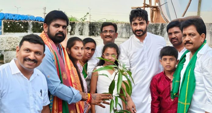 Children planted saplings on the occasion of Jayaveer Reddys birthday