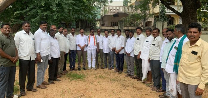Congress ranks move to district meeting