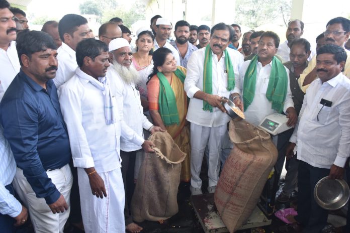 Corn procurement begins in Adilabad Corn procurement begins in Adilabad