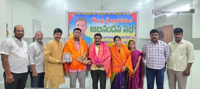 Dr. Kodi Srinivas congratulated elephant Yashwanth Reddy..