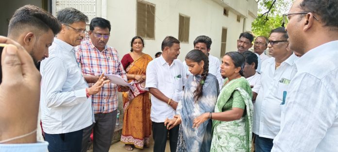 Employees protest in front of the CE office