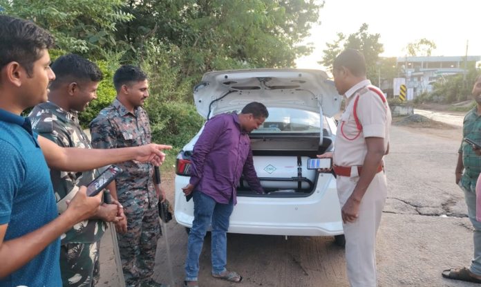 Extensive checks by Koyyuru police.! Extensive checks by Koyyuru police.!